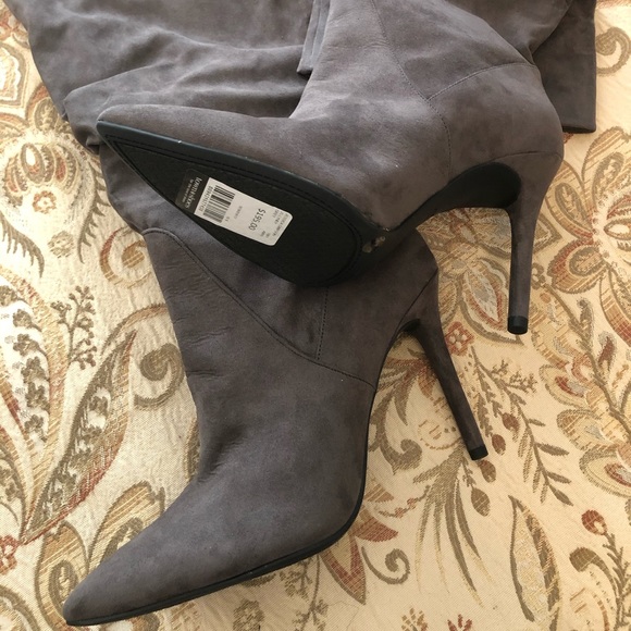 Grey microsuede boots - Picture 2 of 2